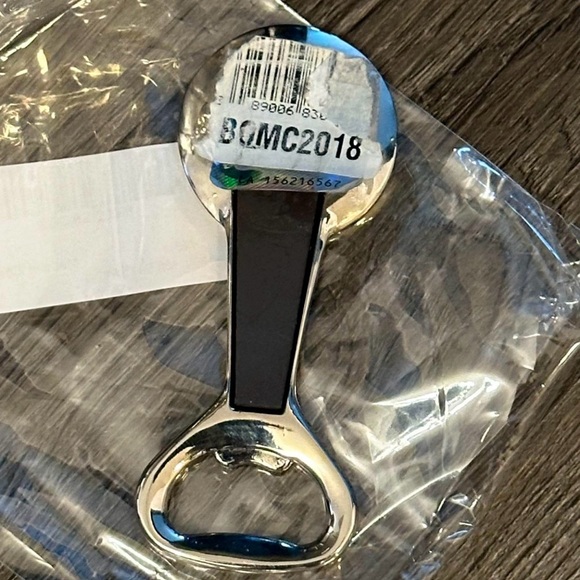 New England Patriots Koozie/Stainless Steel Pendant On 22” Chain/Bottle Opener - Picture 3 of 5